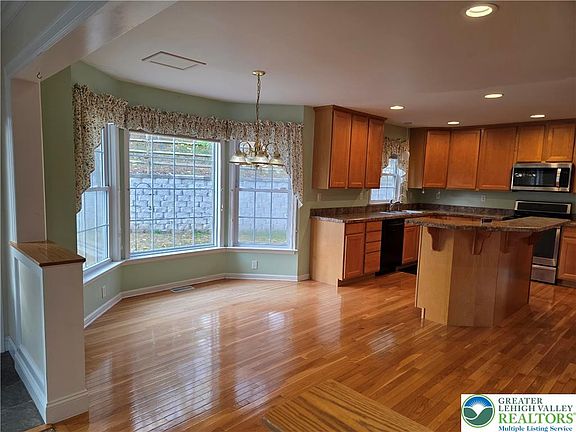 5th image of 5474 Ashley Dr N