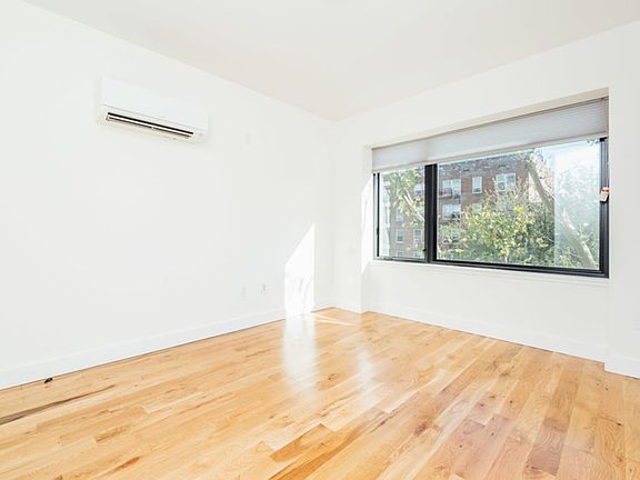 3rd image of 111 Clarkson Ave APT 6B