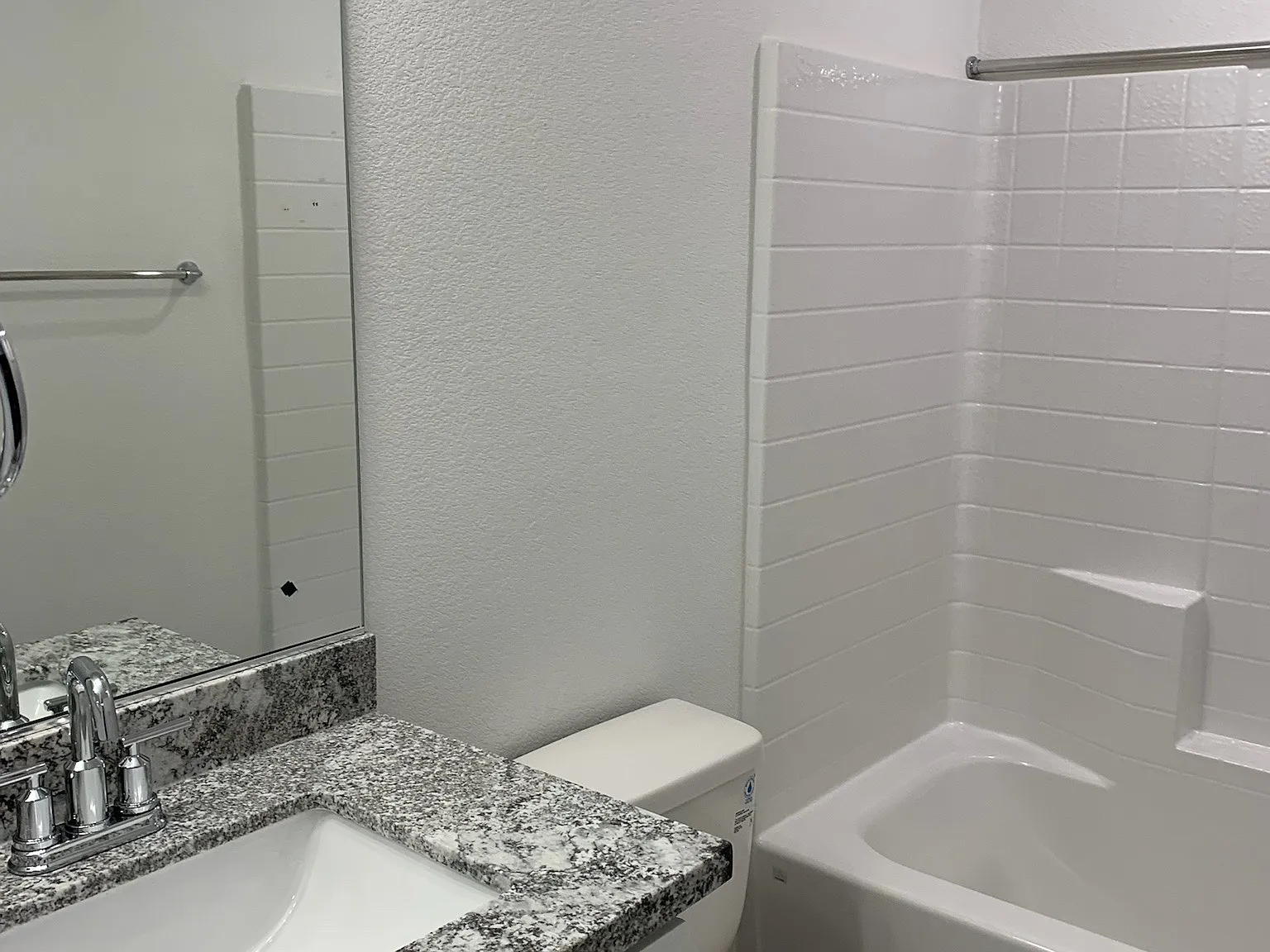 3 bed, 2.5 bath, 1447 sqft, $2,400 — Photo 1