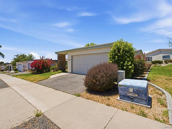 2nd image of 3902 Vista Campana N Unit 9
