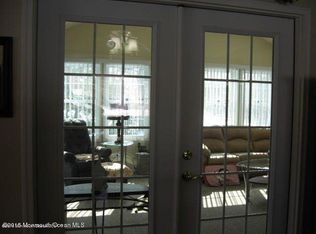 7 Killington Rd, Toms River, NJ 08757