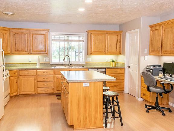 5th image of 4846 E Wind River Dr
