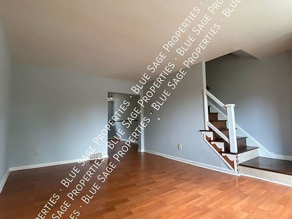 2nd image of 1072 Glen Cir