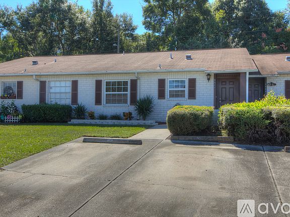 5th image of 9511 Lake Park Dr #9511