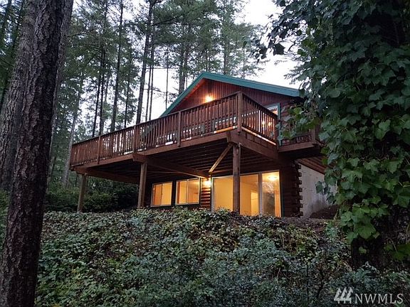 5th image of 320 E Emerald Lake Dr E