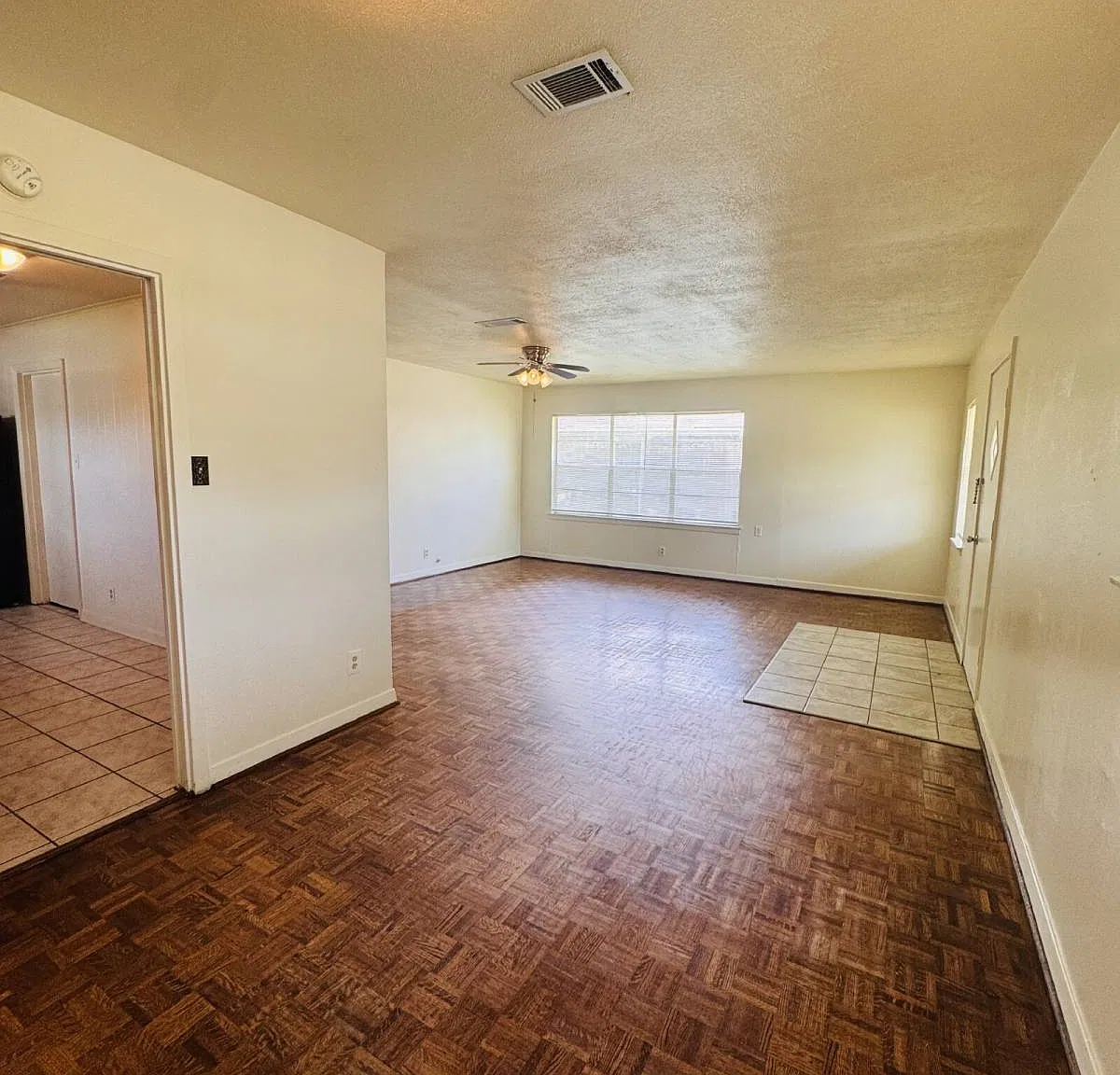 1543 Alamo St in Orange, TX 77630 — Photo 3