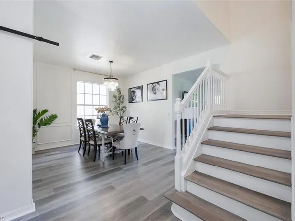 2029 Fairmont LN, NAPLES, FL 34120