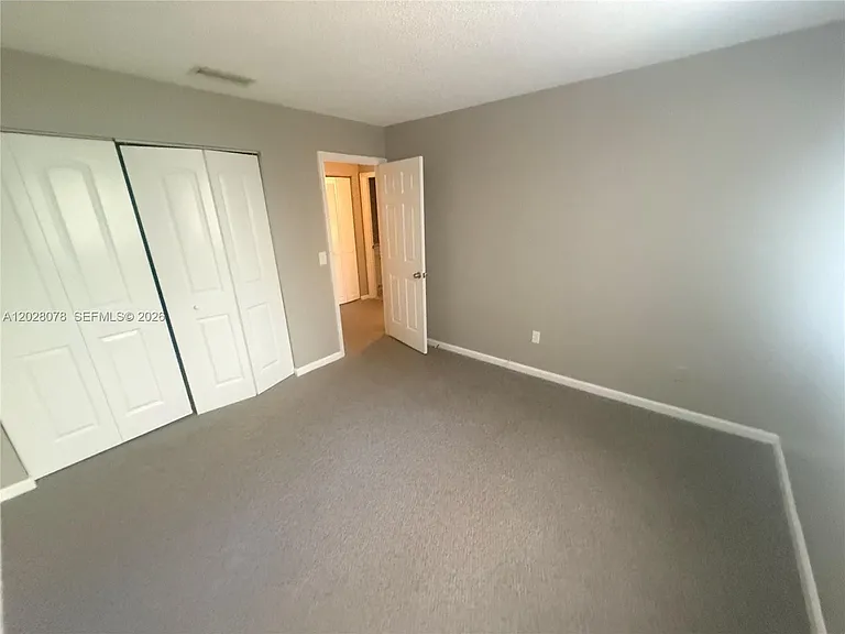 10787 Royal Palm Blvd #5 — Photo 31