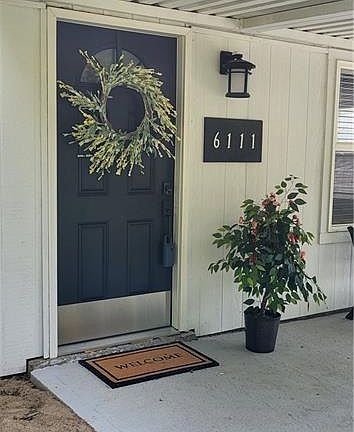 3rd image of 6111 Corona Ave