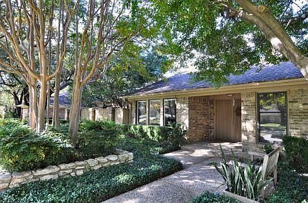 3rd image of 5227 Northmoor Dr
