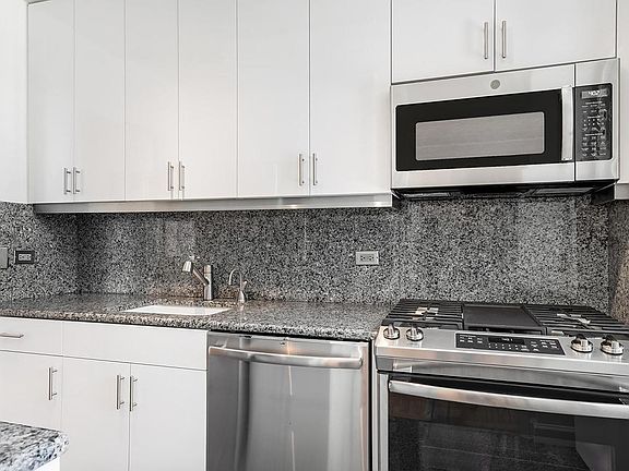 5th image of 45 W 60th St APT 5E
