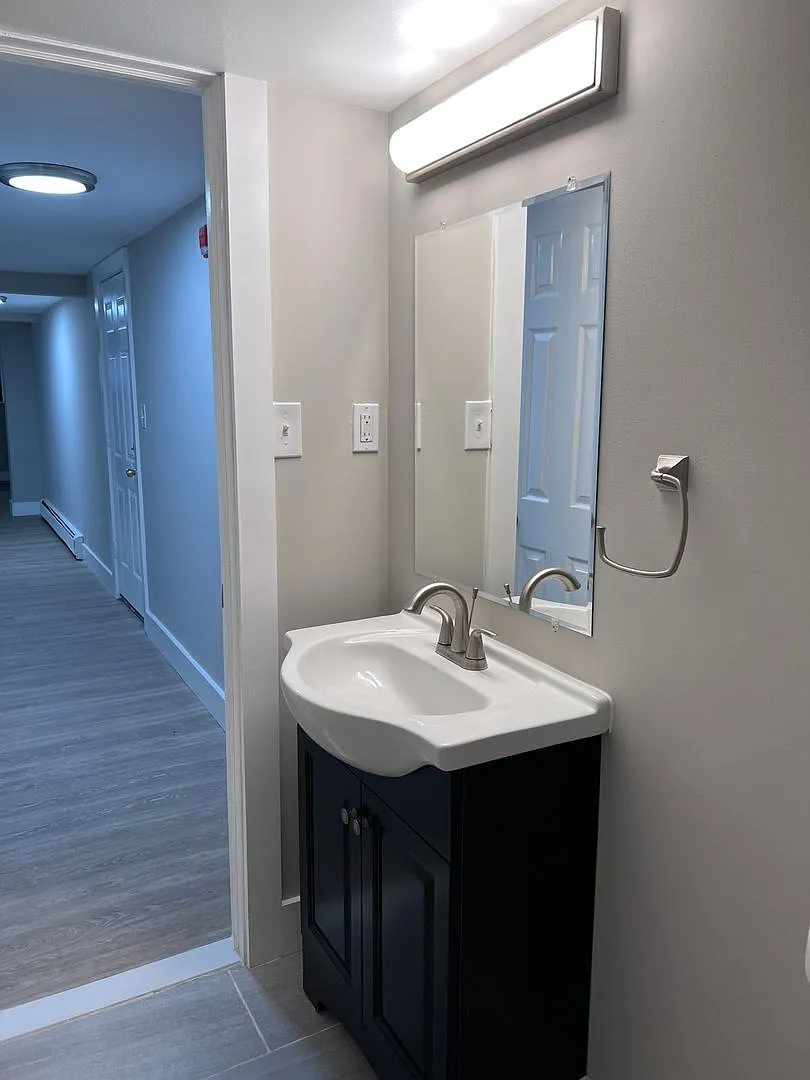 Cottage Street Apartments — Photo 3