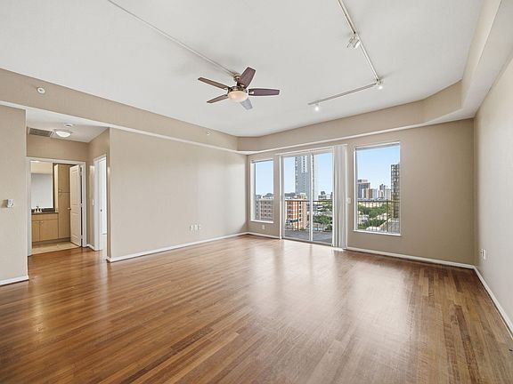 4th image of 3505 Sage Rd Unit 1003