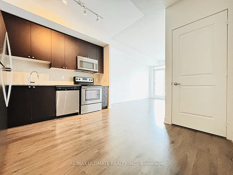 68 Merton St #803 — Photo 6