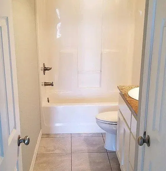 840 Baker St NW — Photo 7