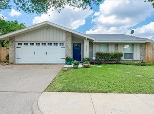 2005 Loma Verde Dr, Bedford, TX 76021