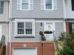 230 Finchingfield Ct, Sterling, VA 20165