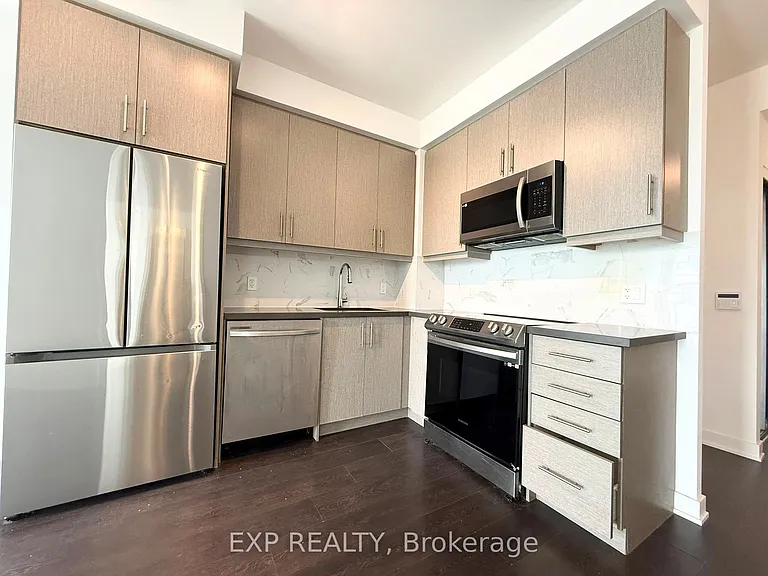 105 Oneida Cres #902 — Photo 4