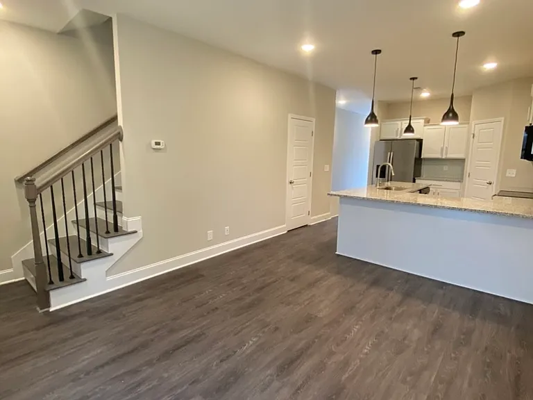 1024 Glenkirk Dr — Photo 5