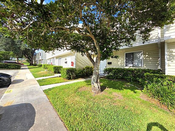 2nd image of 219 Debora Ct