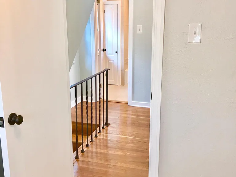 400 Duquesne Dr — Photo 25