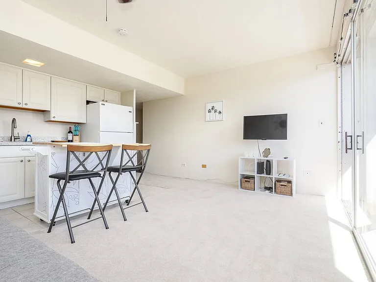2281 Ala Wai Blvd #902 — Photo 15
