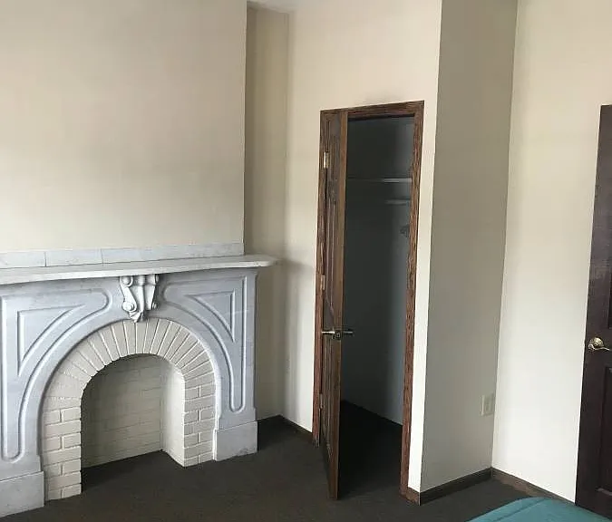 1001 E Cason st — Photo 27