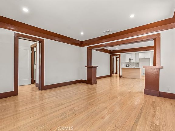 5th image of 4284 La Salle Ave