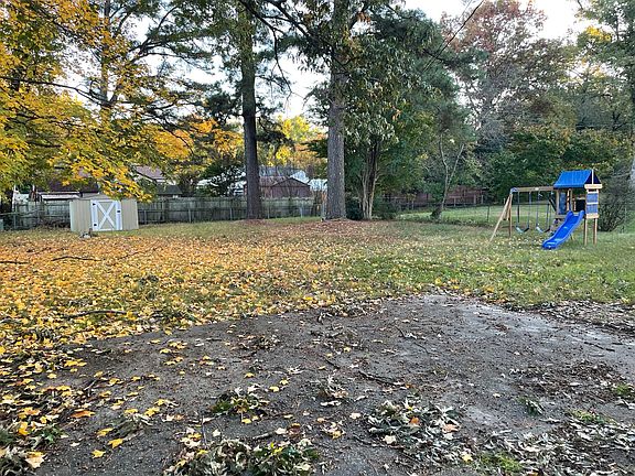 2nd image of 4113 Lawnwood Dr