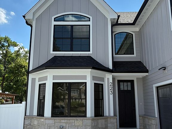 2nd image of 223 N Bonnie Brae Ave