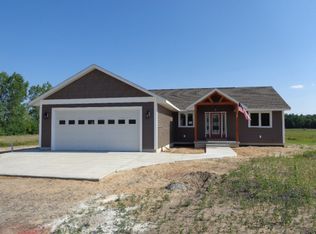 1852 E Stewart Rd, Midland, MI 48640