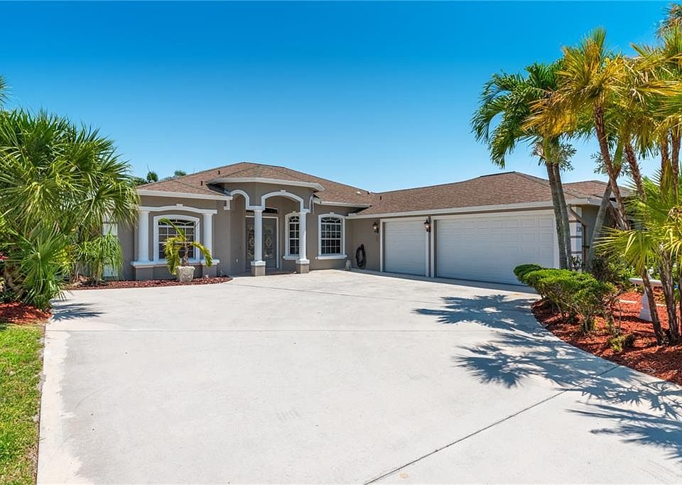 1st image of 139 NE Naranja Ave