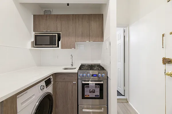 Rented by REAL New York | media 12