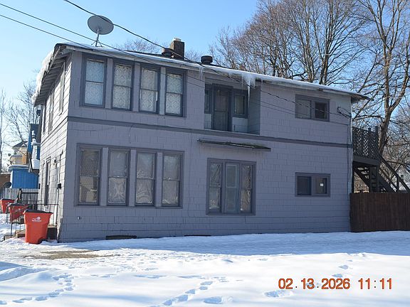 3rd image of 520 Broadway Ave