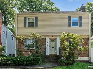 1073 Bromley Ave, Teaneck, NJ 07666