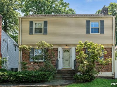 1073 Bromley Ave, Teaneck, NJ, 07666