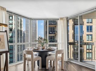 23 E Chestnut St #30D, Chicago, IL 60611