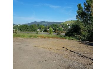 4926 Grange Rd, Roseburg, OR 97471