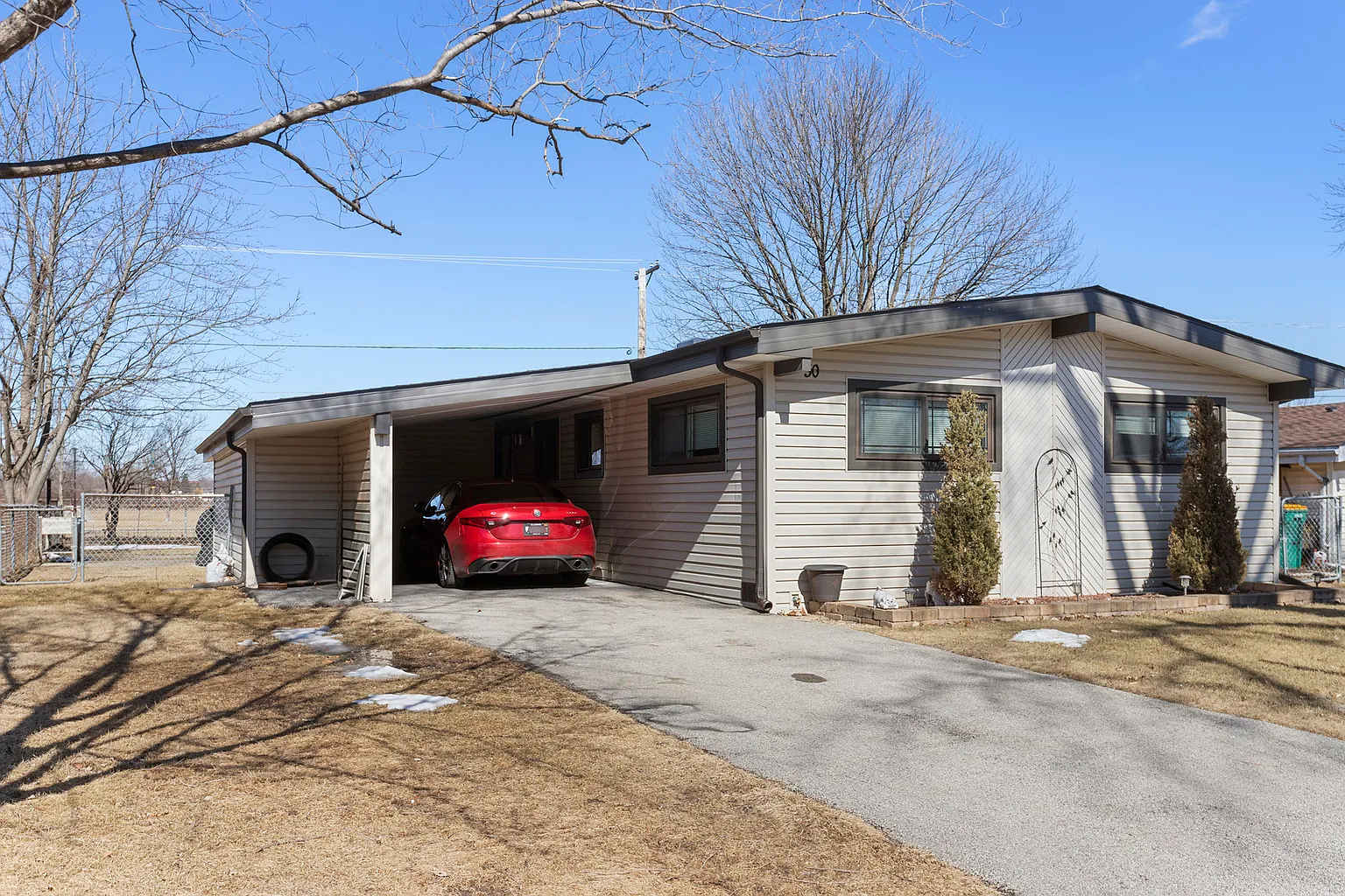 50 W Jeffery Ave photo 1