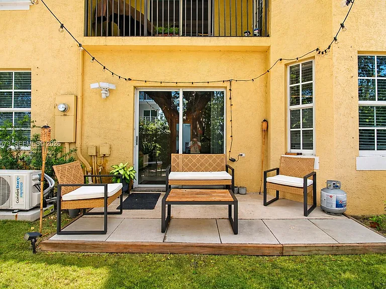 8940 NE 8th Ave #1201 — Photo 14