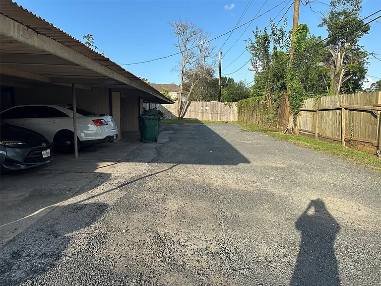 1867 Florida Dr — Photo 8