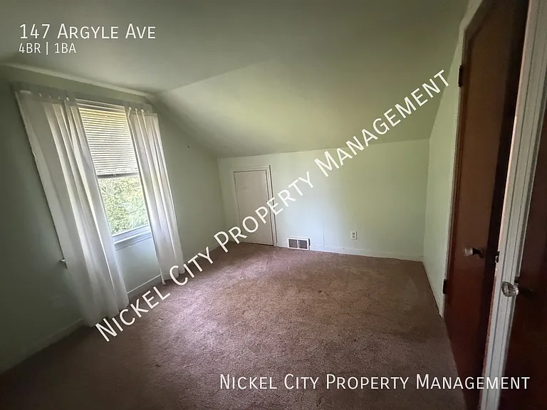 147 Argyle Ave — Photo 6