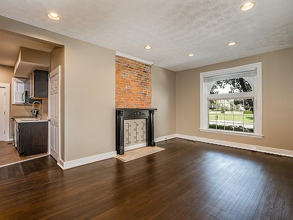 4th image of 1489 E Broad St #1489