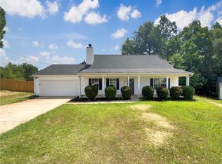 2790 Holly Berry Dr, Ellenwood, GA
