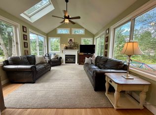 17 Harding Rd, Portsmouth, NH 03801