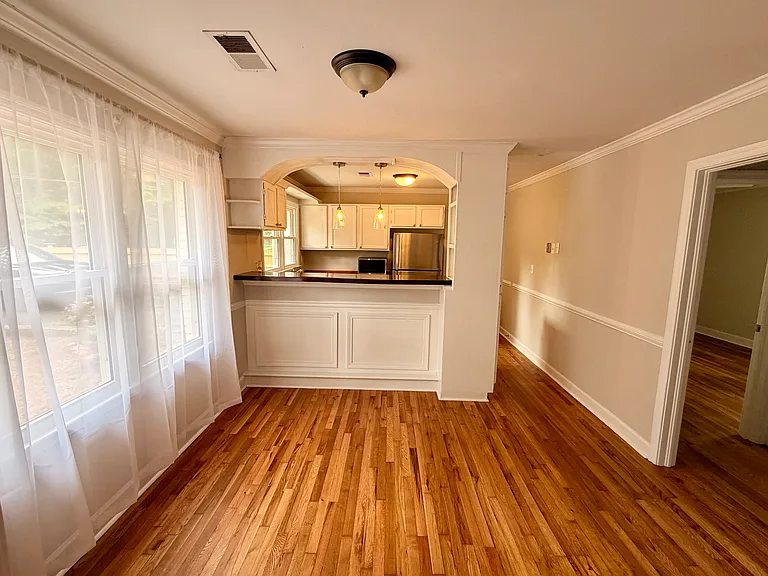 755 Trout St NE — Photo 3