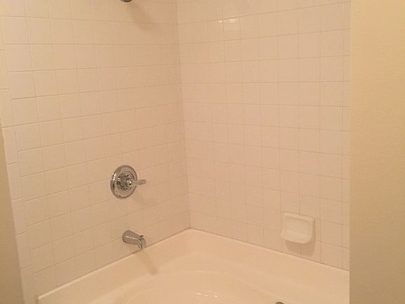 Shower/tub