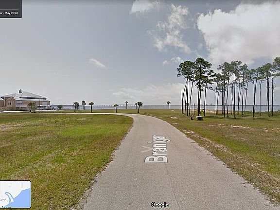 3rd image of Ascot Point Dr