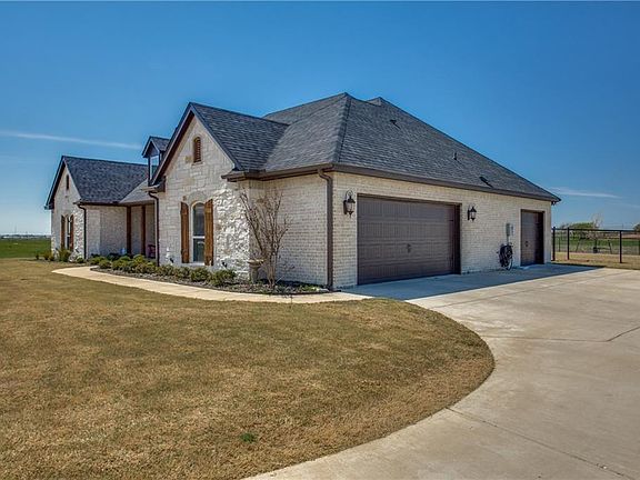 2nd image of 9904 Sierra Ct