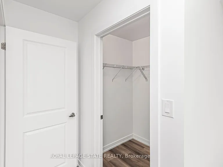 470 Dundas St E #1009 — Photo 28